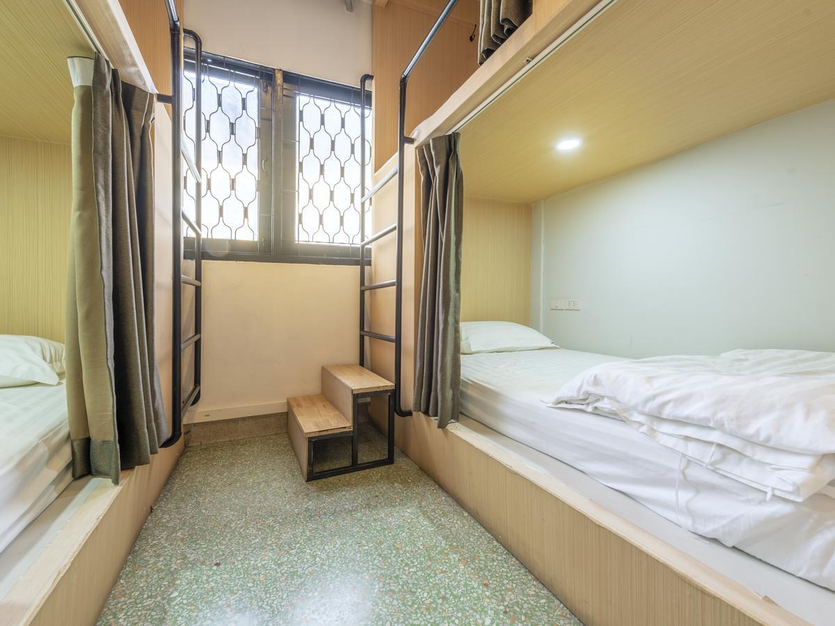 Sloth Hostel Khaosan Bangkok Bagian luar foto