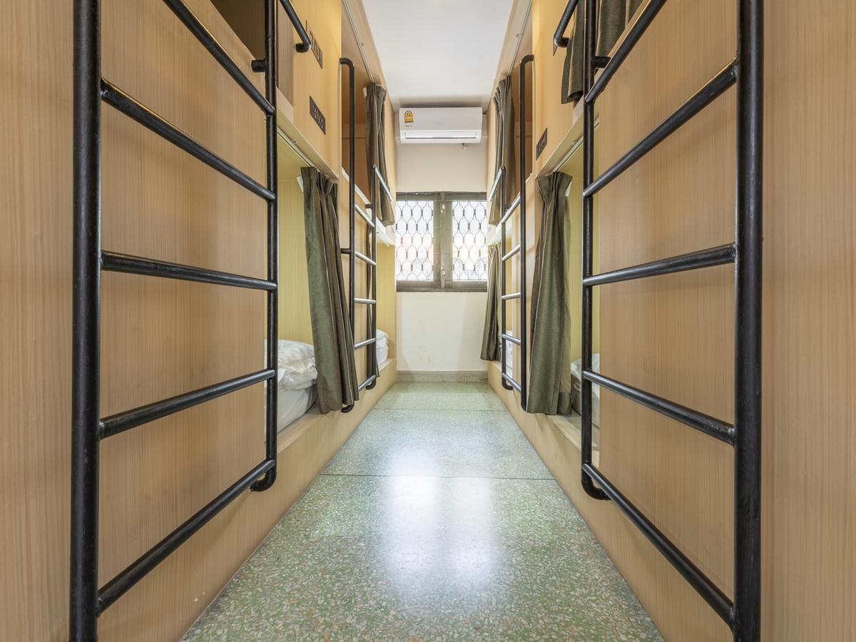 Sloth Hostel Khaosan Bangkok Bagian luar foto