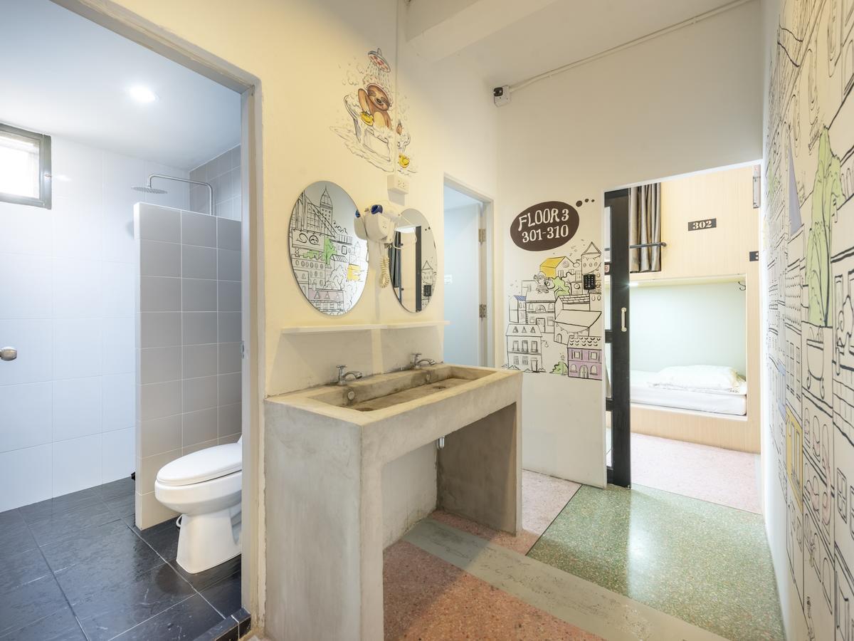 Sloth Hostel Khaosan Bangkok Bagian luar foto