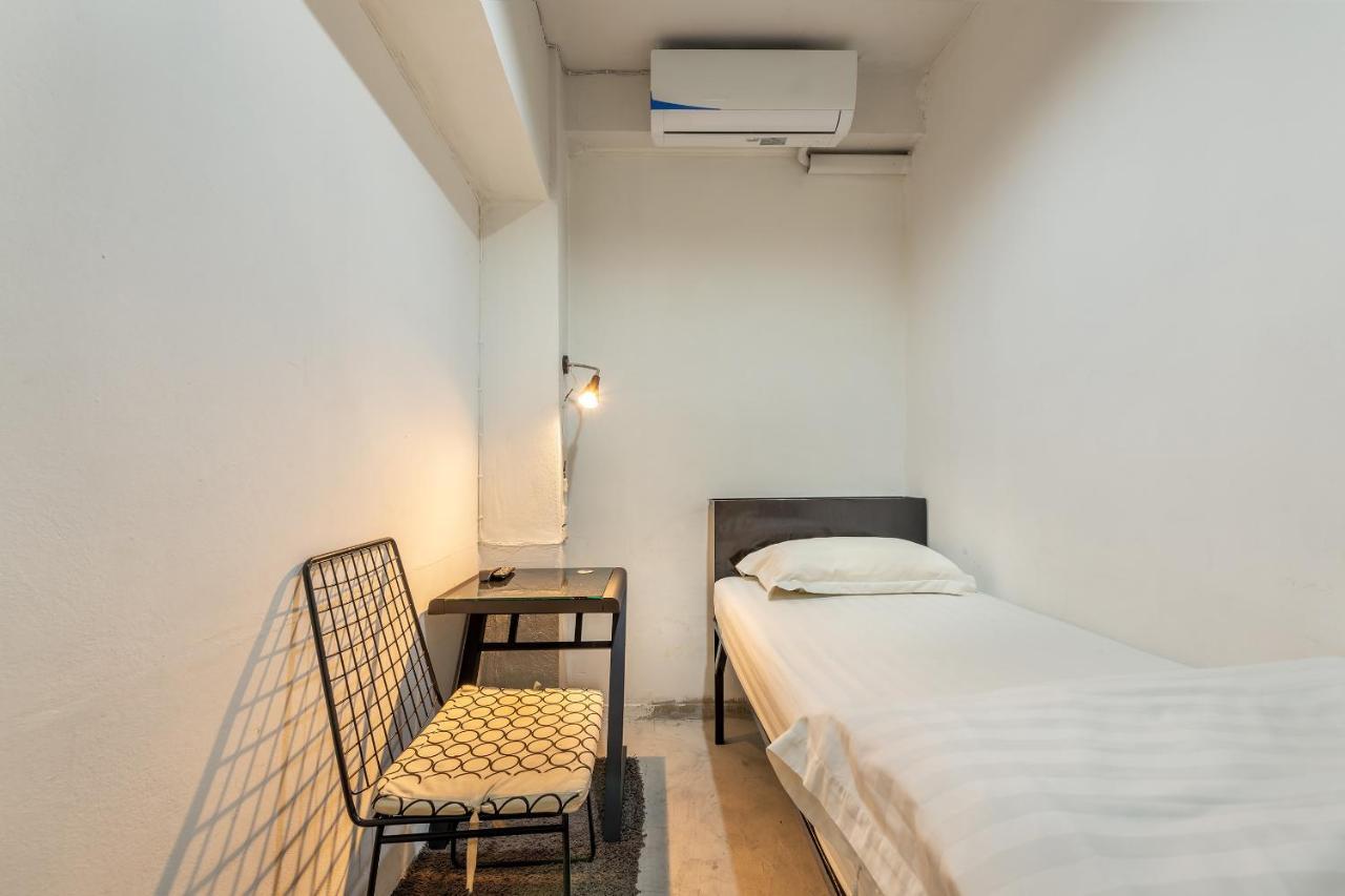 Sloth Hostel Khaosan Bangkok Bagian luar foto